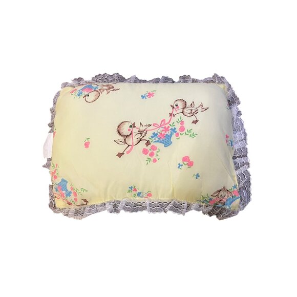 Vintage JCPenney Crib Quilt & Pillow Set Lace Edge Floral Baby Blanket Nursery - Picture 5 of 16